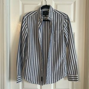 American Eagle button down shirt
